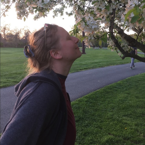 I’m Tonya K - TKinNJ’s closet. Welcome!! - Picture 2 of 13